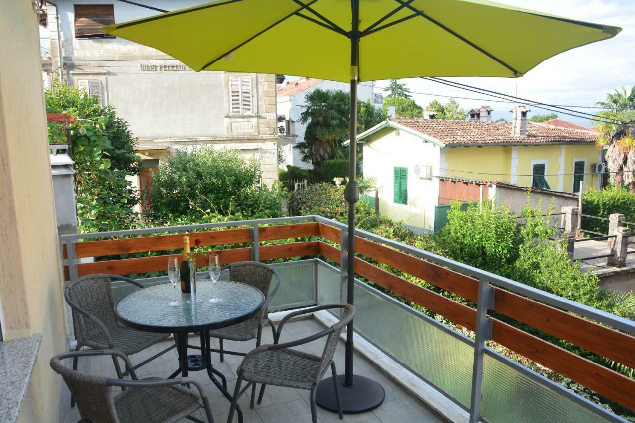 Apartments Orange Lovran Exterior foto